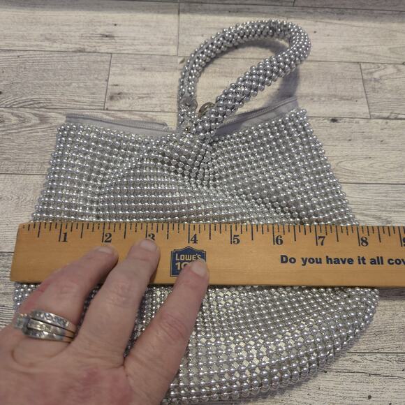 Jessica McClintock Staci Metal Silver Snap Puch Evening Wristlet Bag - Picture 6 of 10